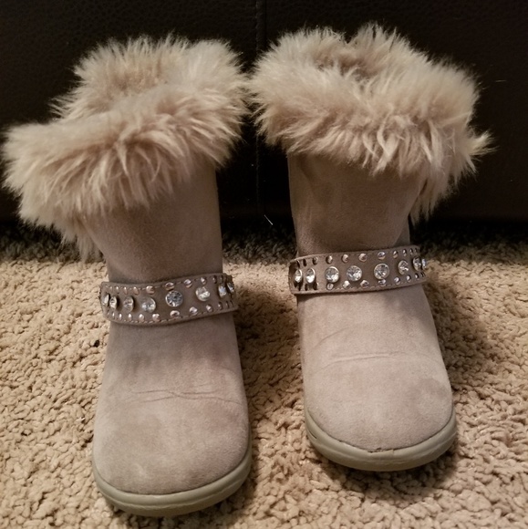 Shoes Girls Fuzzy Boots Poshmark